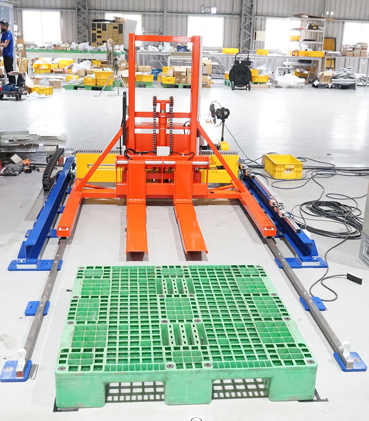 Fork type lifter for AGV automatic loading and unloading operation - Chain We