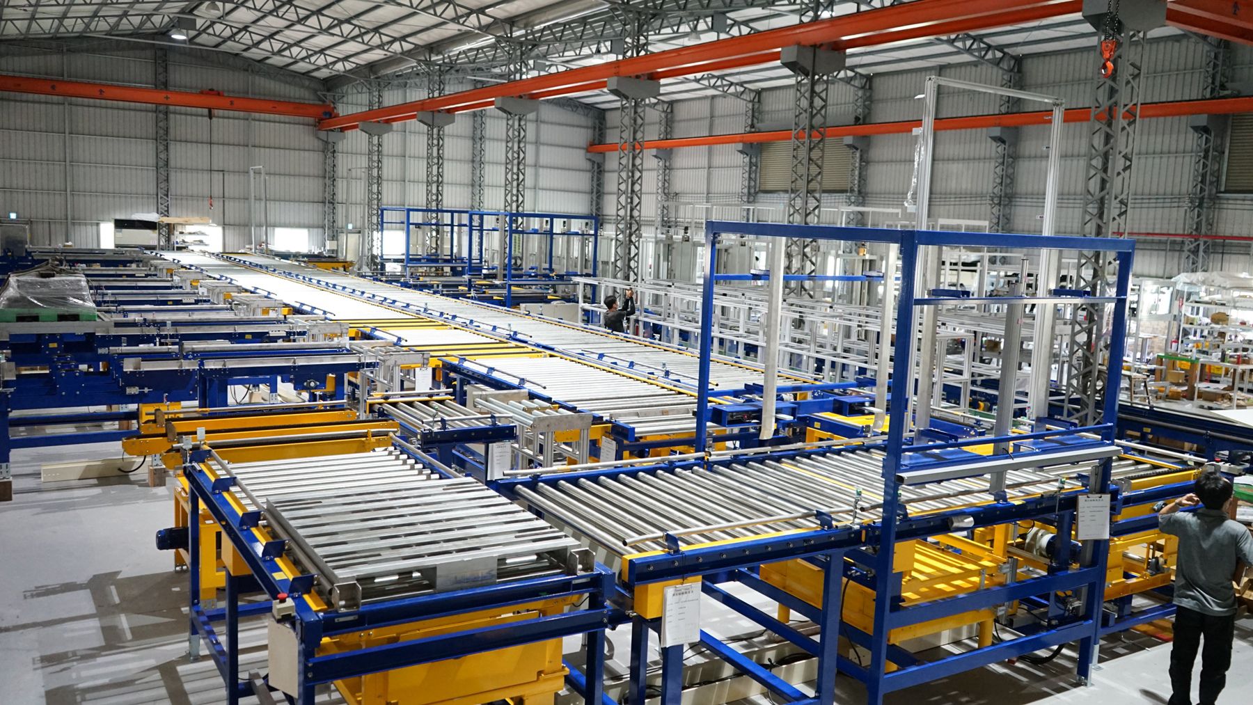 Sistemi e attrezzature di pallettizzazione automatica per qualsiasi applicazione